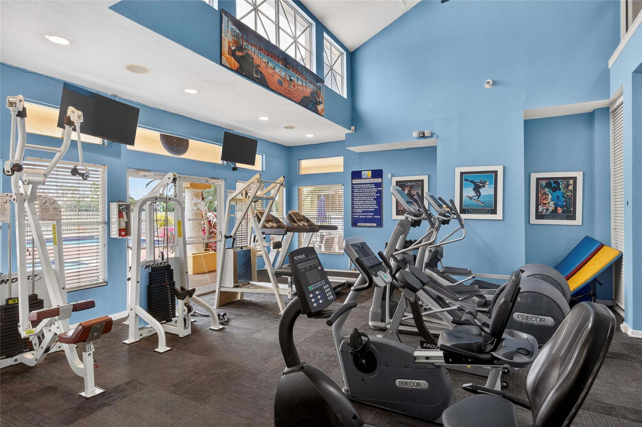 SAILBOAT POINTE - Residential