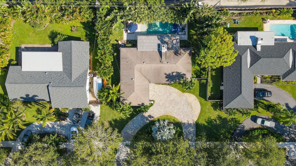 Photo of 358 Country Club Drive, Tequesta, FL 33469 (MLS # R11074440)