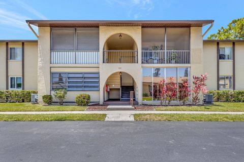 333 Pine Ridge Circle D-1 Greenacres FL 33463