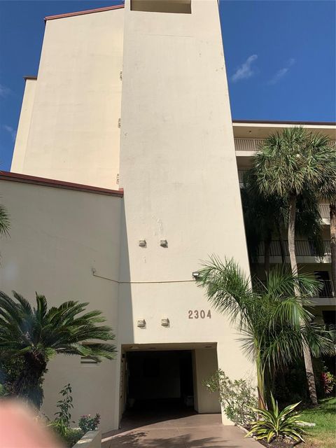 2304 S Cypress Bend Dr 112 Pompano Beach FL 33069