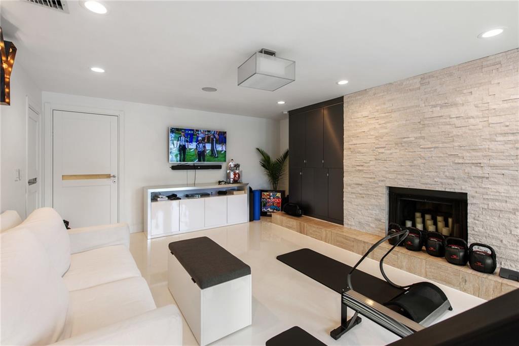 CORAL RIDGE - Residential