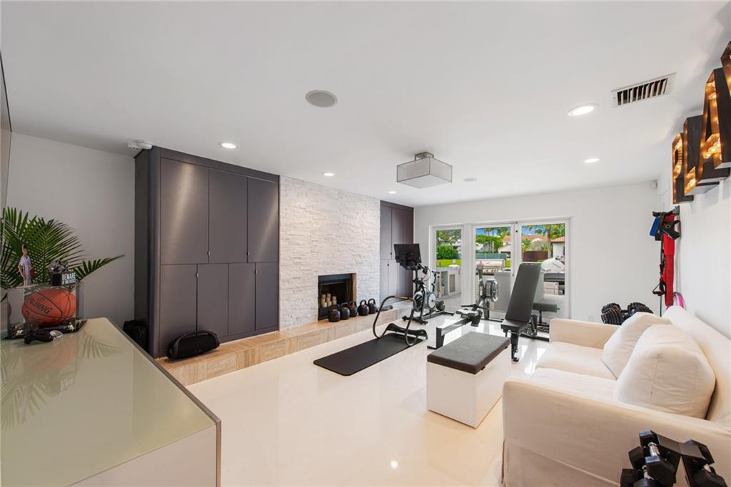 CORAL RIDGE - Residential