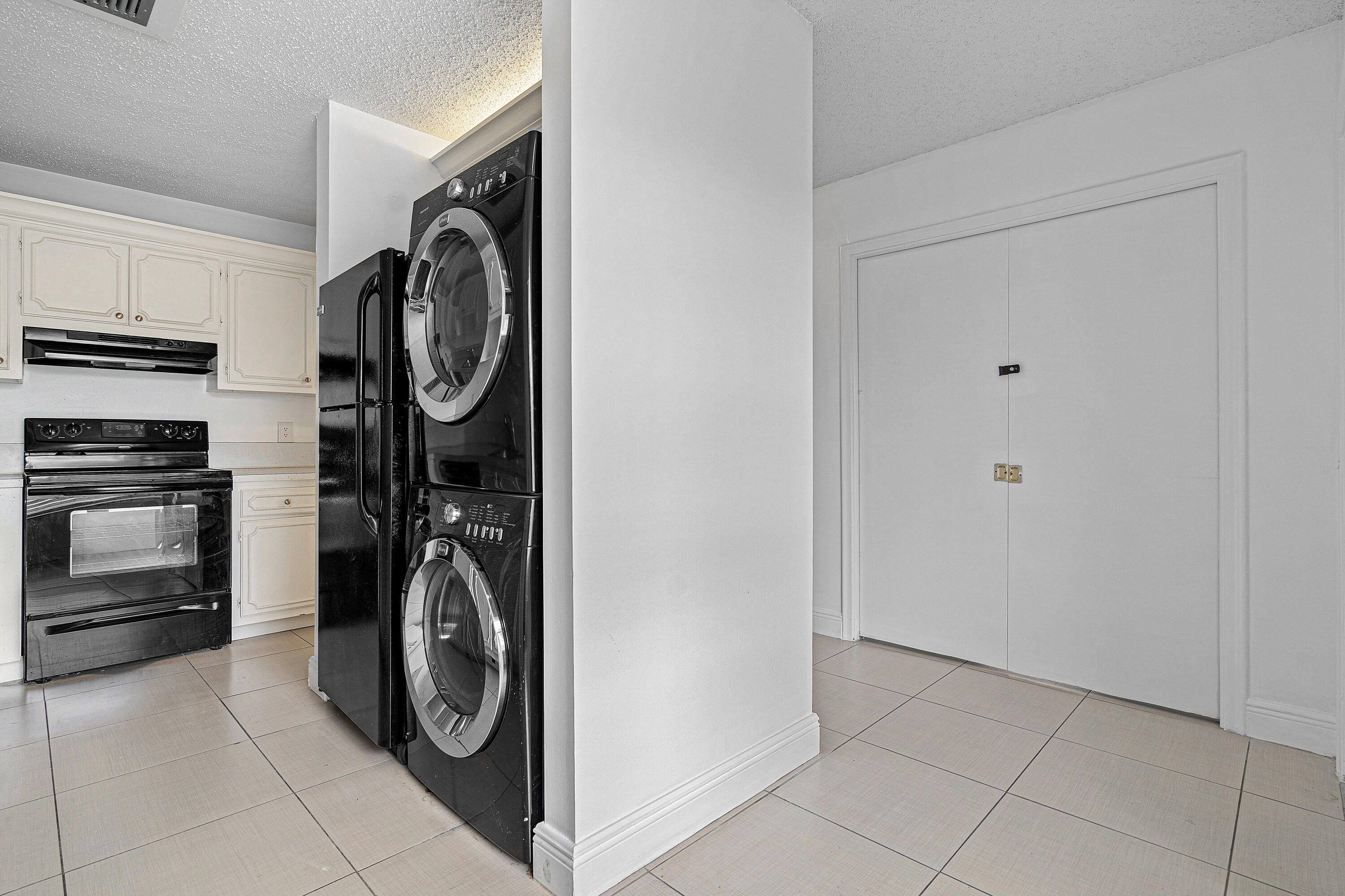 PINES OF DELRAY CONDO - Residential