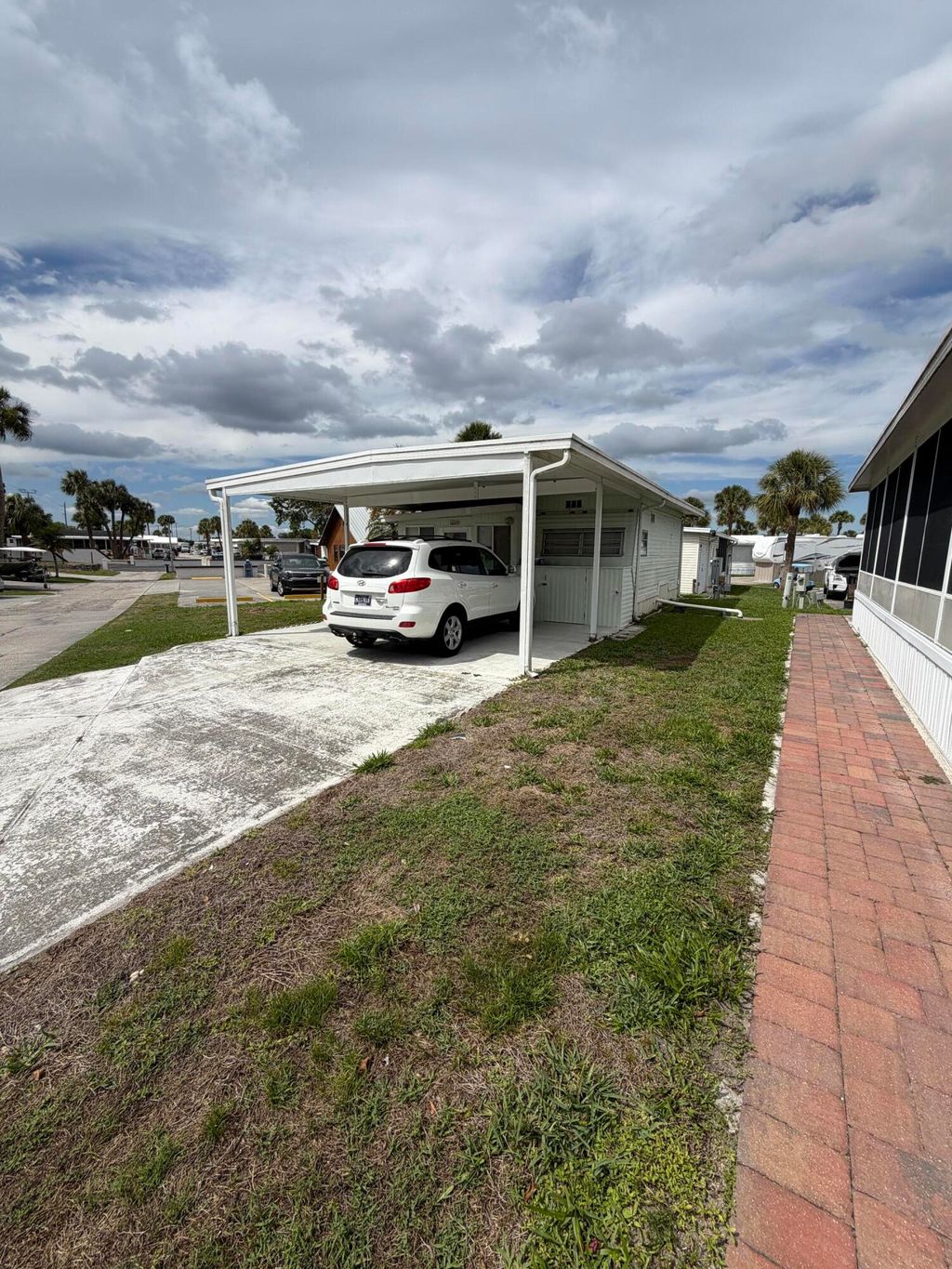 Photo of 6657 SE 56th Ln, Okeechobee, FL 34974 (MLS # B26005337)
