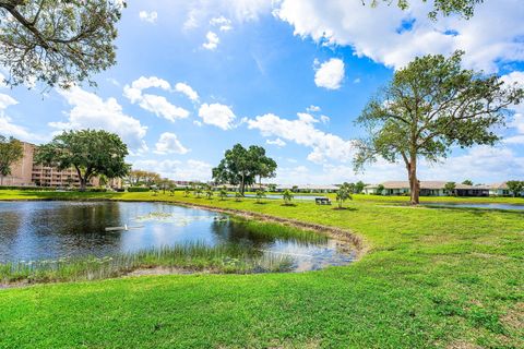 Tiny photo for 7192 Huntington Lane #208, Delray Beach, FL 33446 (MLS # B26019562)
