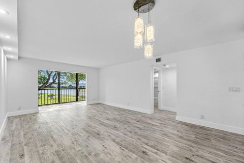 Tiny photo for 7192 Huntington Lane #208, Delray Beach, FL 33446 (MLS # B26019562)