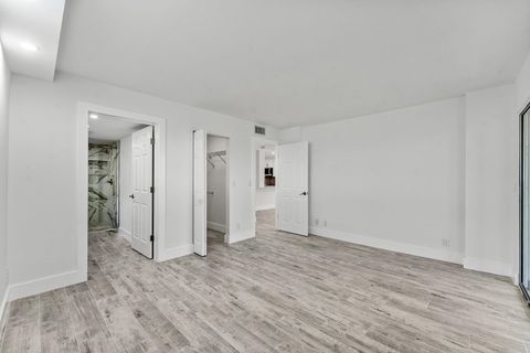 Tiny photo for 7192 Huntington Lane #208, Delray Beach, FL 33446 (MLS # B26019562)
