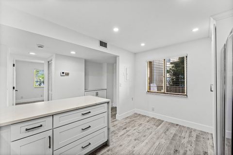 Tiny photo for 7192 Huntington Lane #208, Delray Beach, FL 33446 (MLS # B26019562)