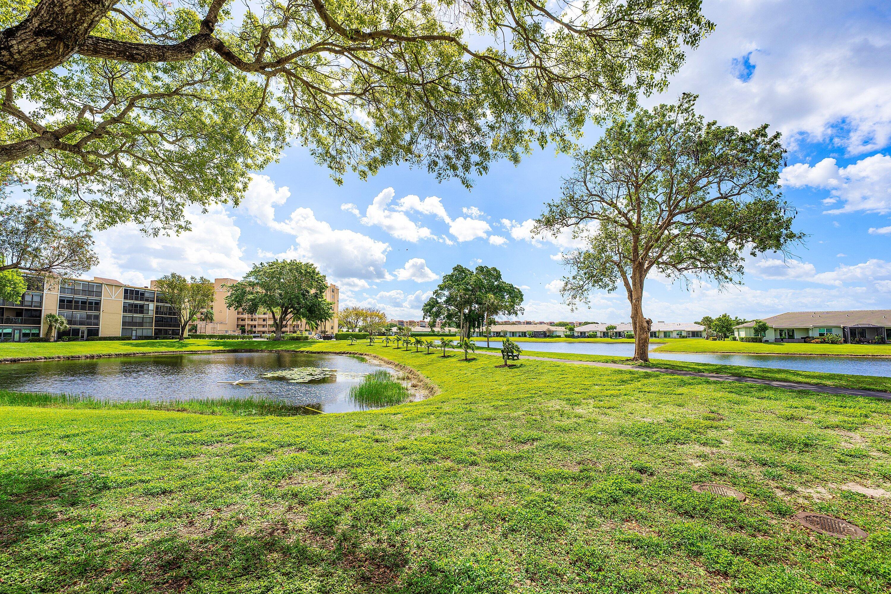 HUNTINGTON LAKES SEC THREE CONDOS - Residential
