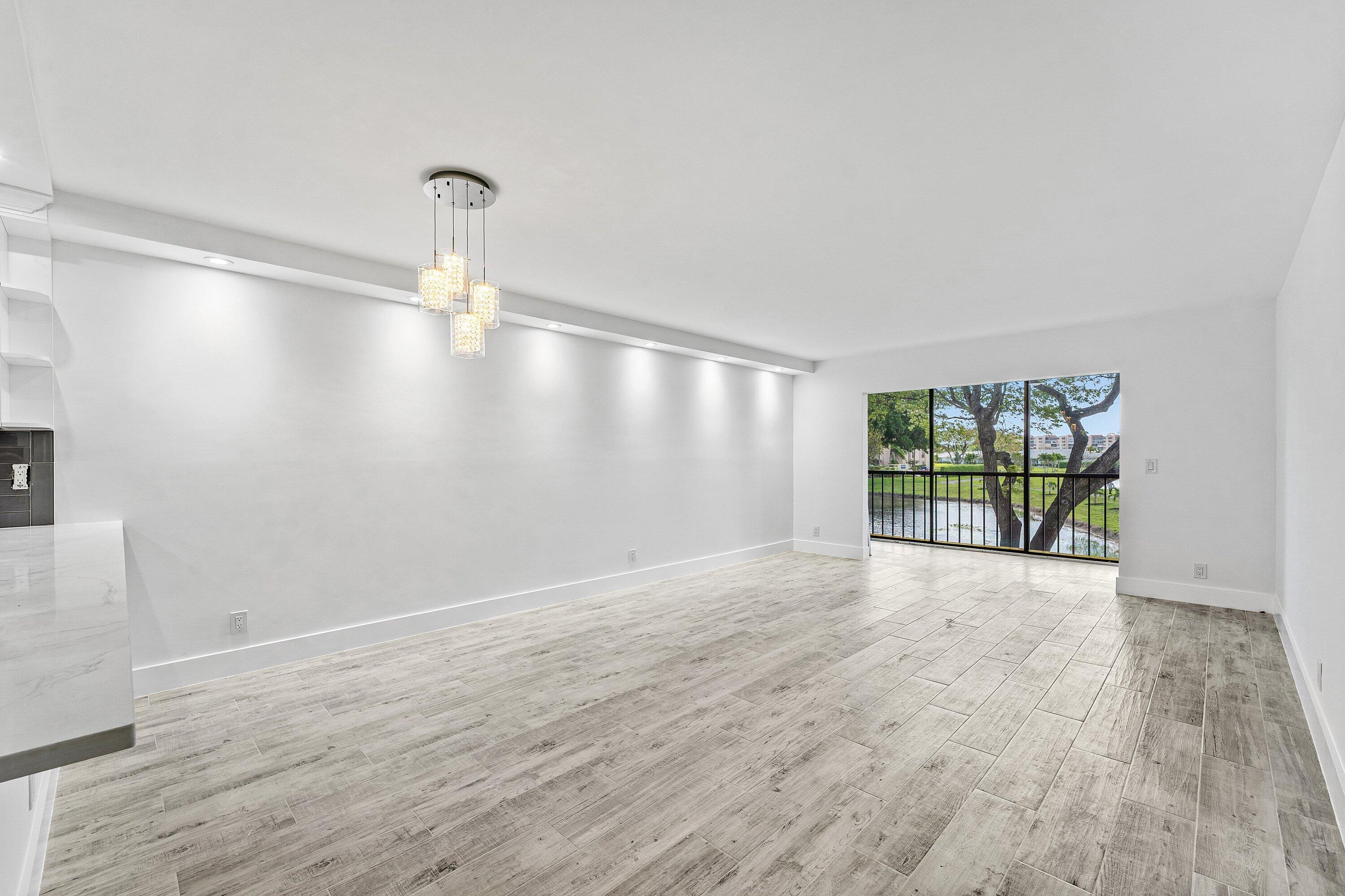 HUNTINGTON LAKES SEC THREE CONDOS - Residential