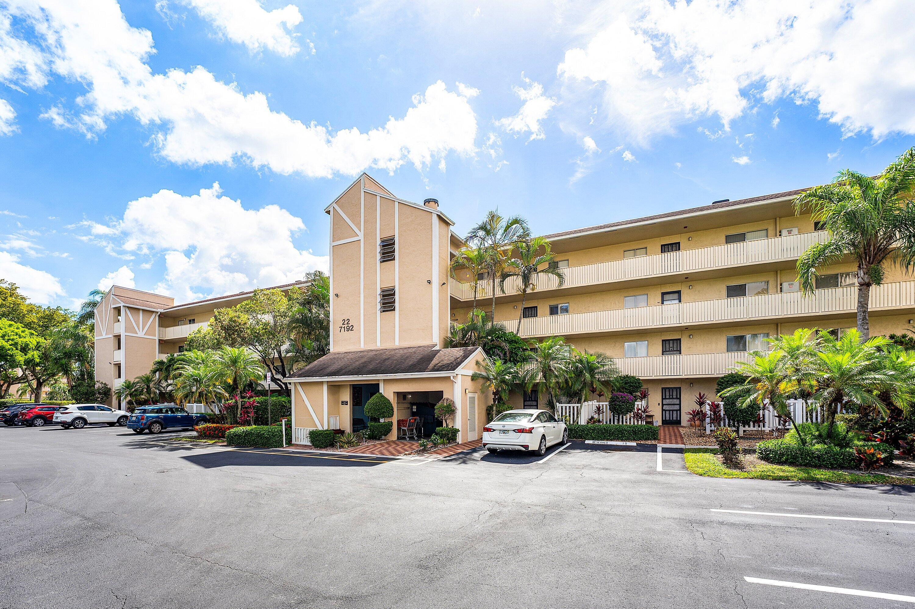 HUNTINGTON LAKES SEC THREE CONDOS - Residential