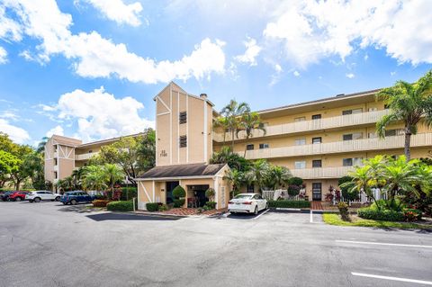 Tiny photo for 7192 Huntington Lane #208, Delray Beach, FL 33446 (MLS # B26019562)