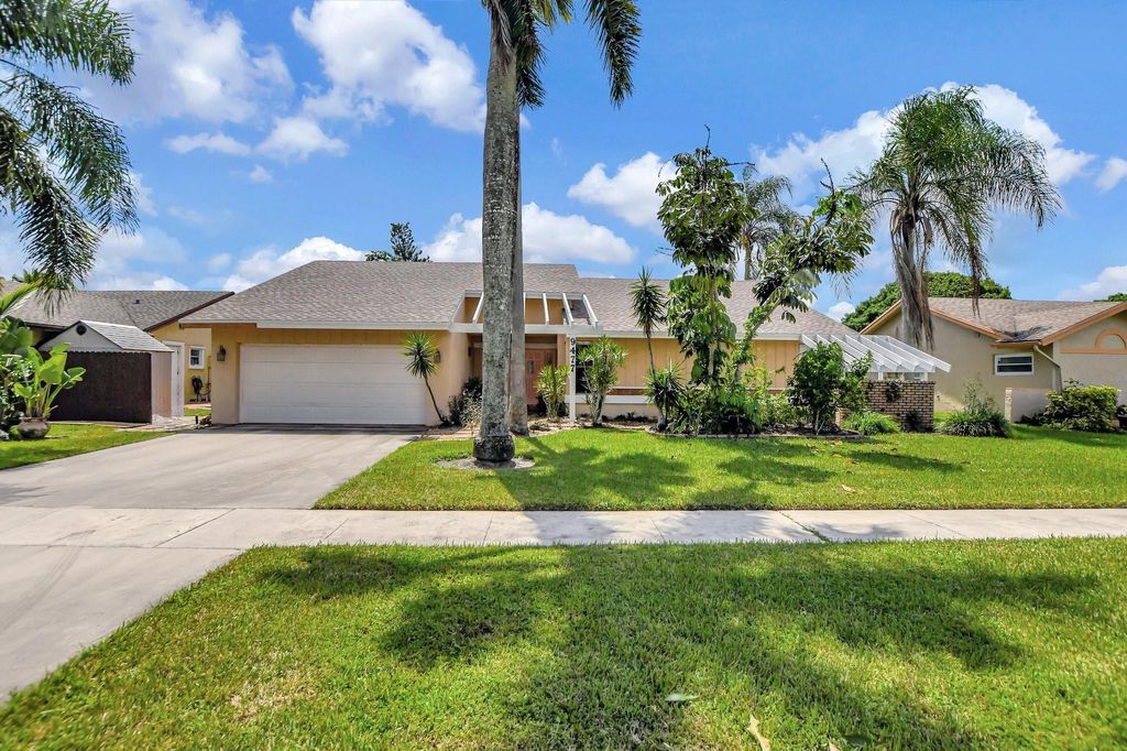 Photo of 9477 Burlington Place, Boca Raton, FL 33434 (MLS # F10460646)