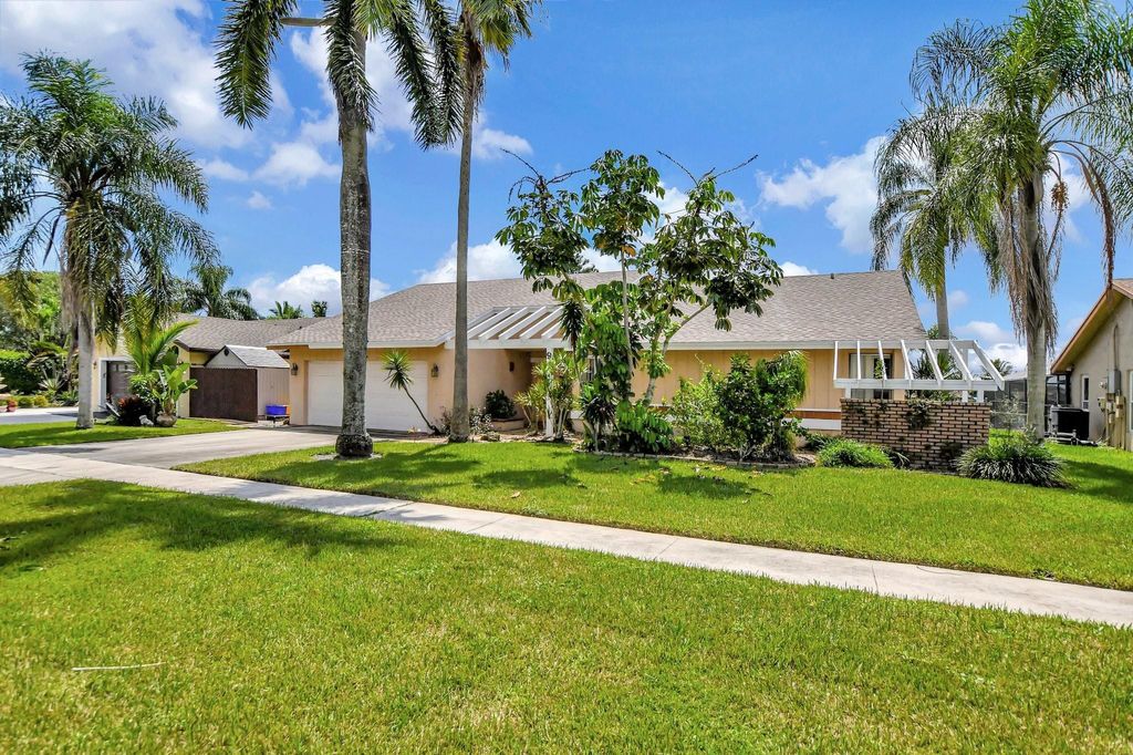 Photo of 9477 Burlington Place, Boca Raton, FL 33434 (MLS # F10460646)