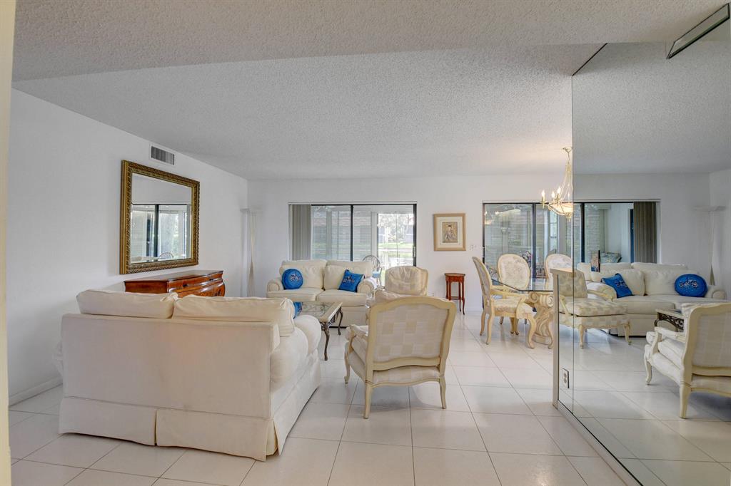 Palm Chase Lakes - Residential