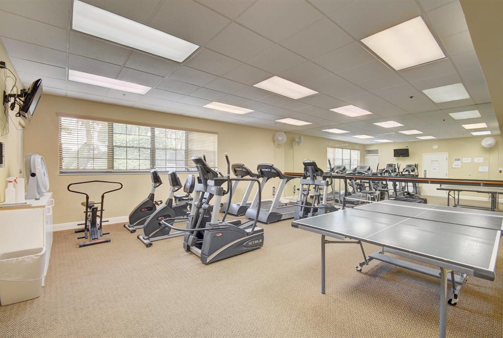 Palm Chase Lakes - Residential