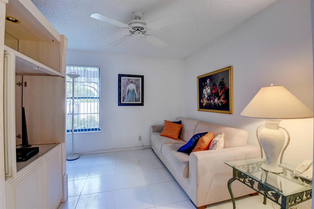 Palm Chase Lakes - Residential