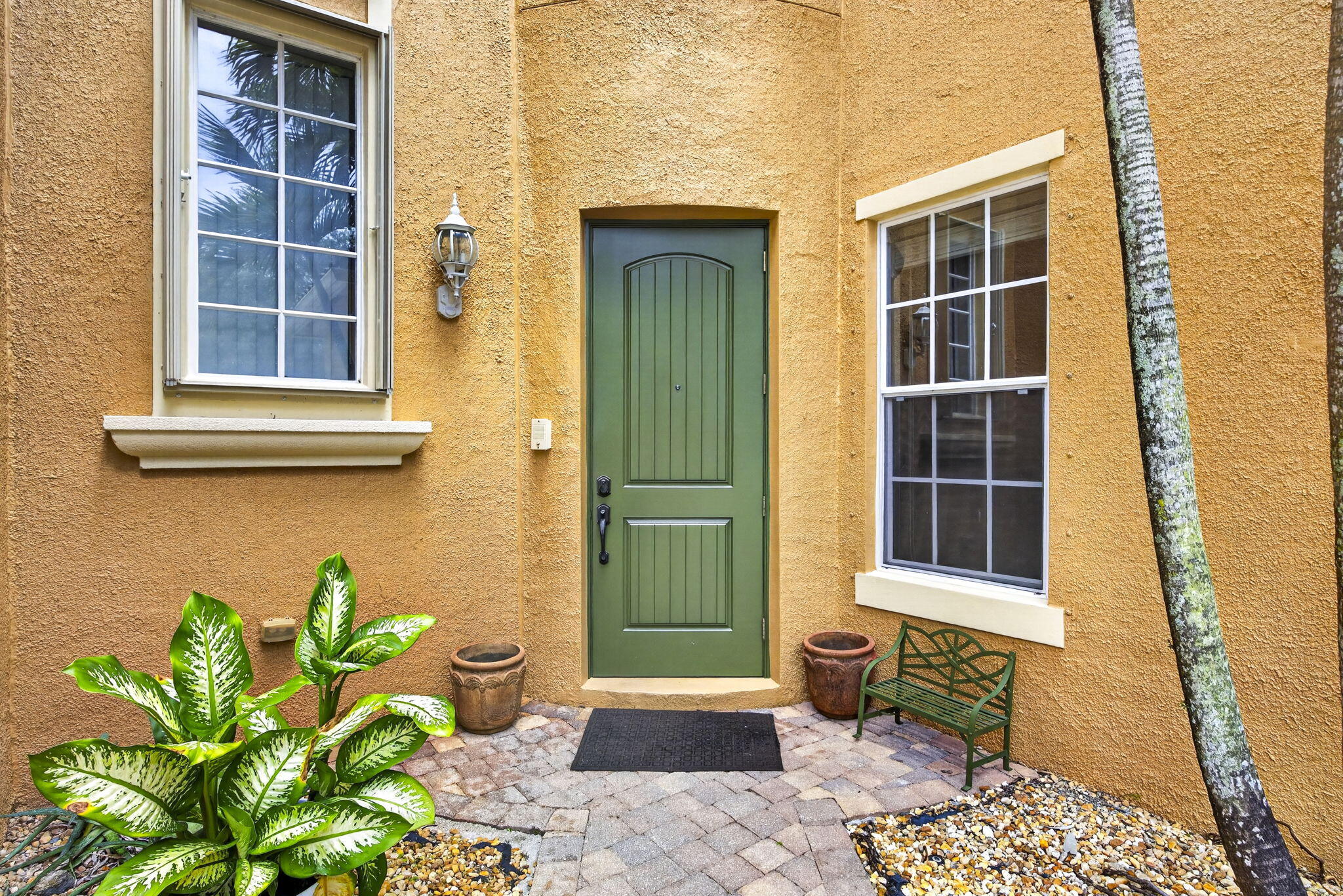 742 Cresta Circle