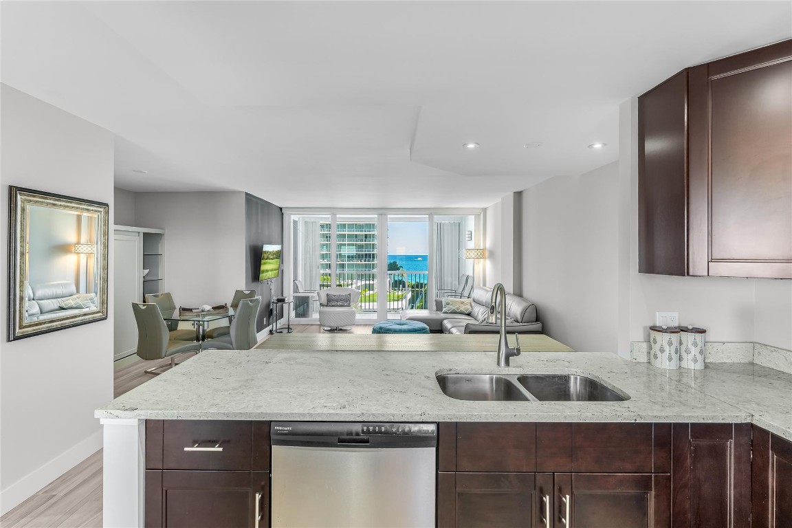 2200 NE 33rd Avenue 8G