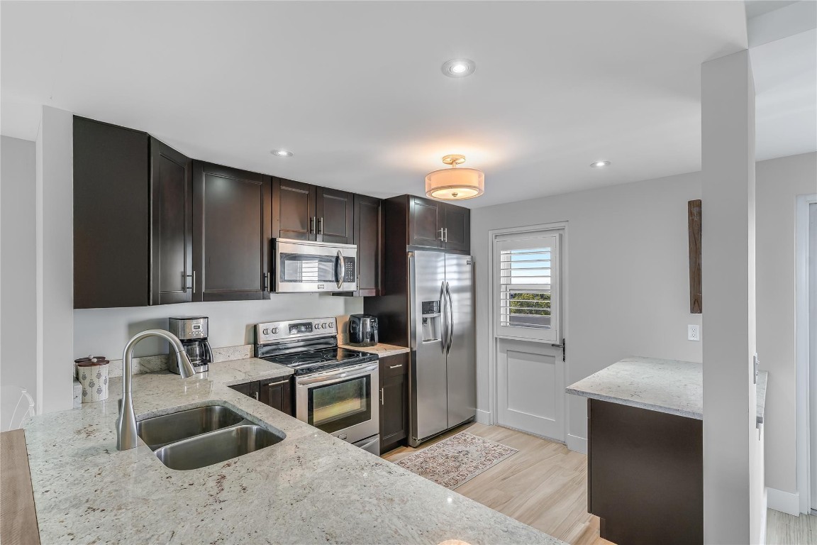 2200 NE 33rd Avenue 8G