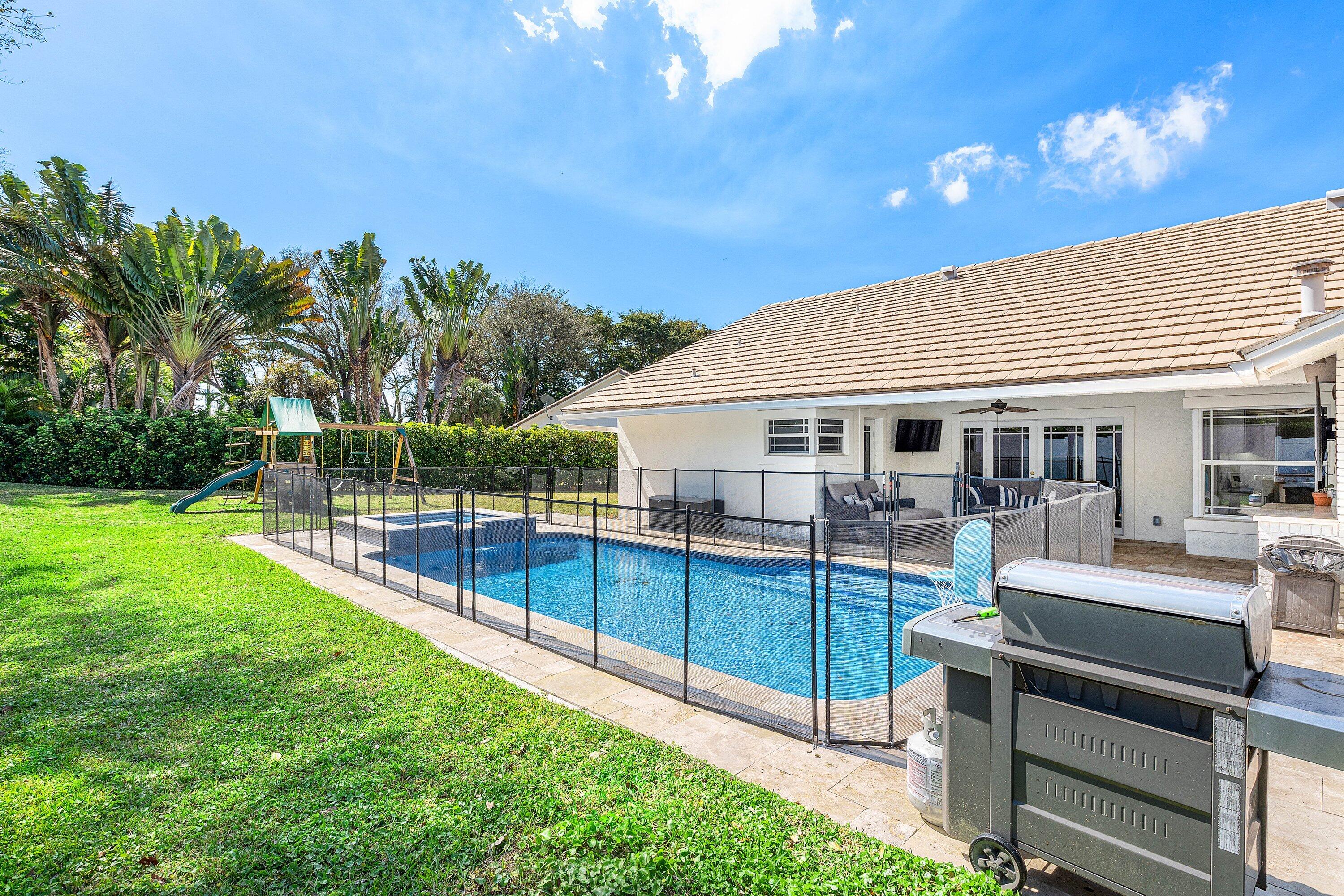 BOCA TIERRA 2ND SEC - Residential