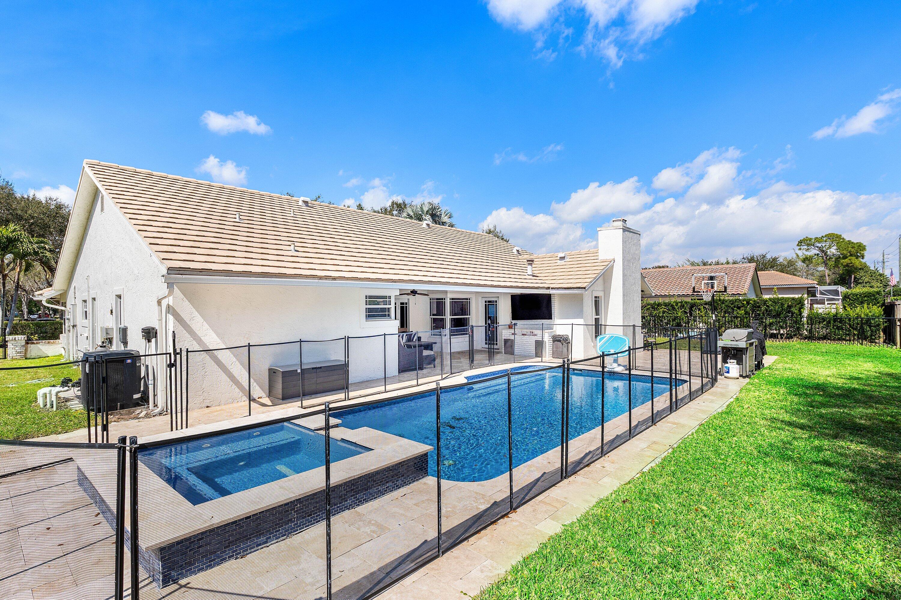 BOCA TIERRA 2ND SEC - Residential