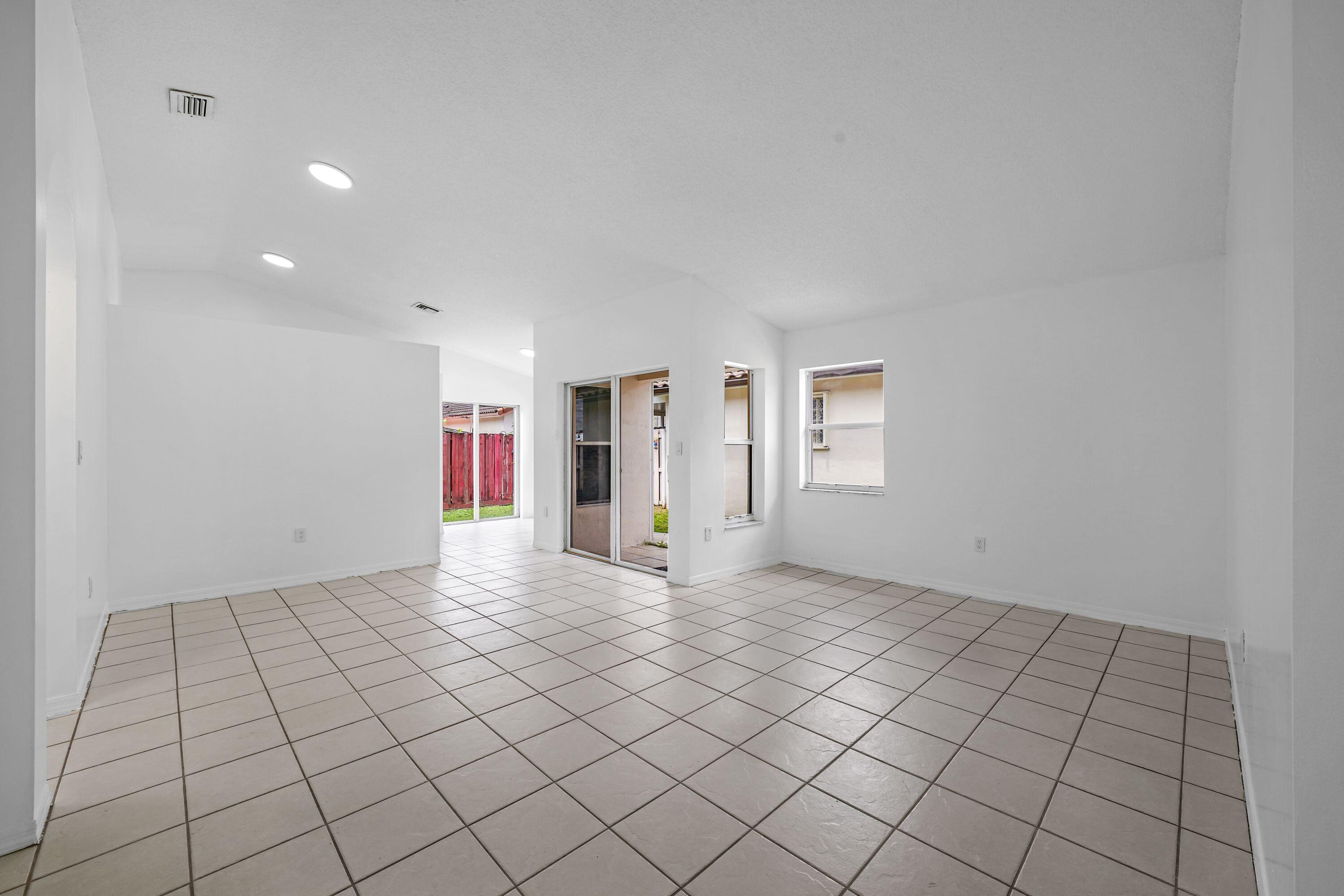 BRIGHTONS MEADOW TRACE - Residential