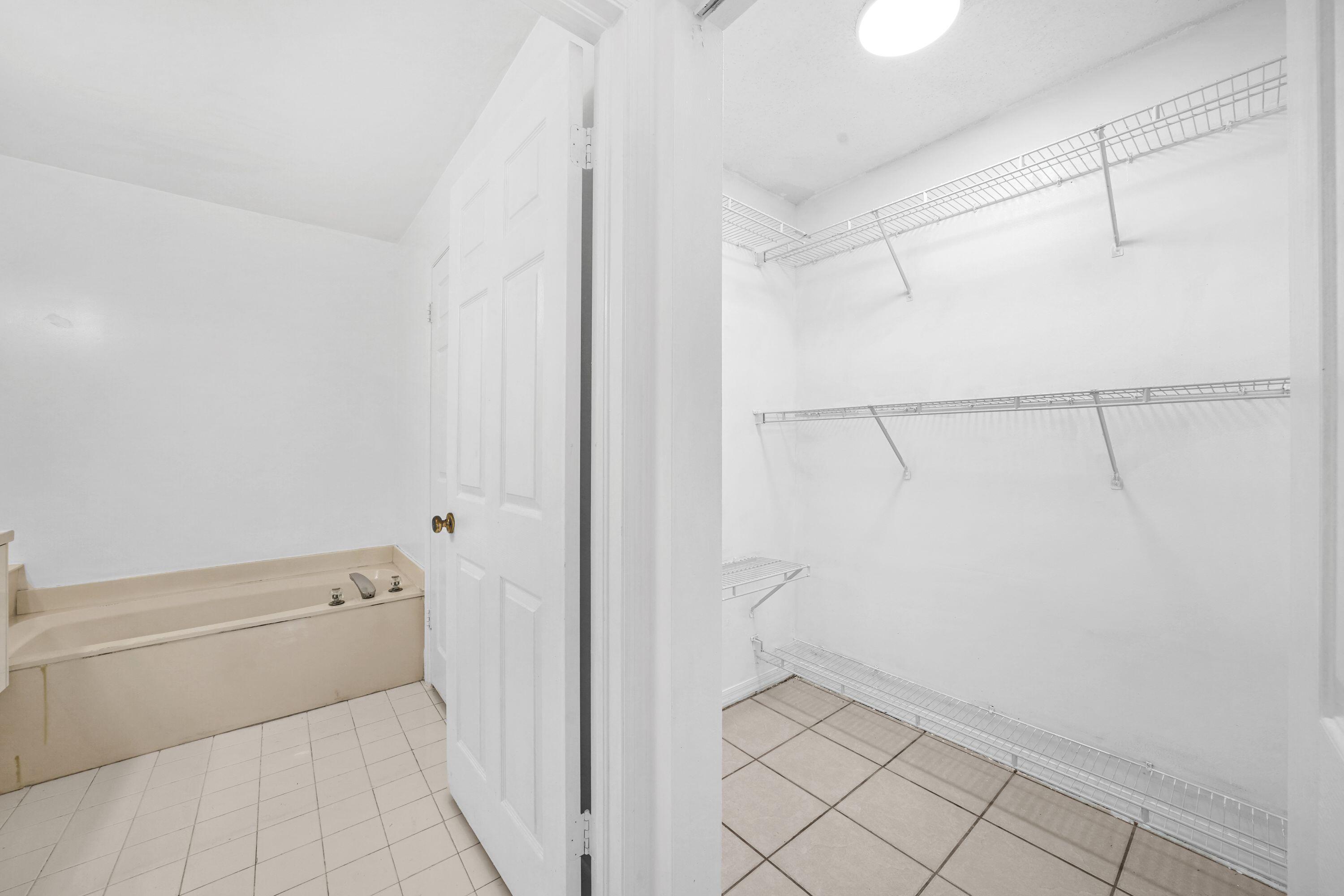 BRIGHTONS MEADOW TRACE - Residential