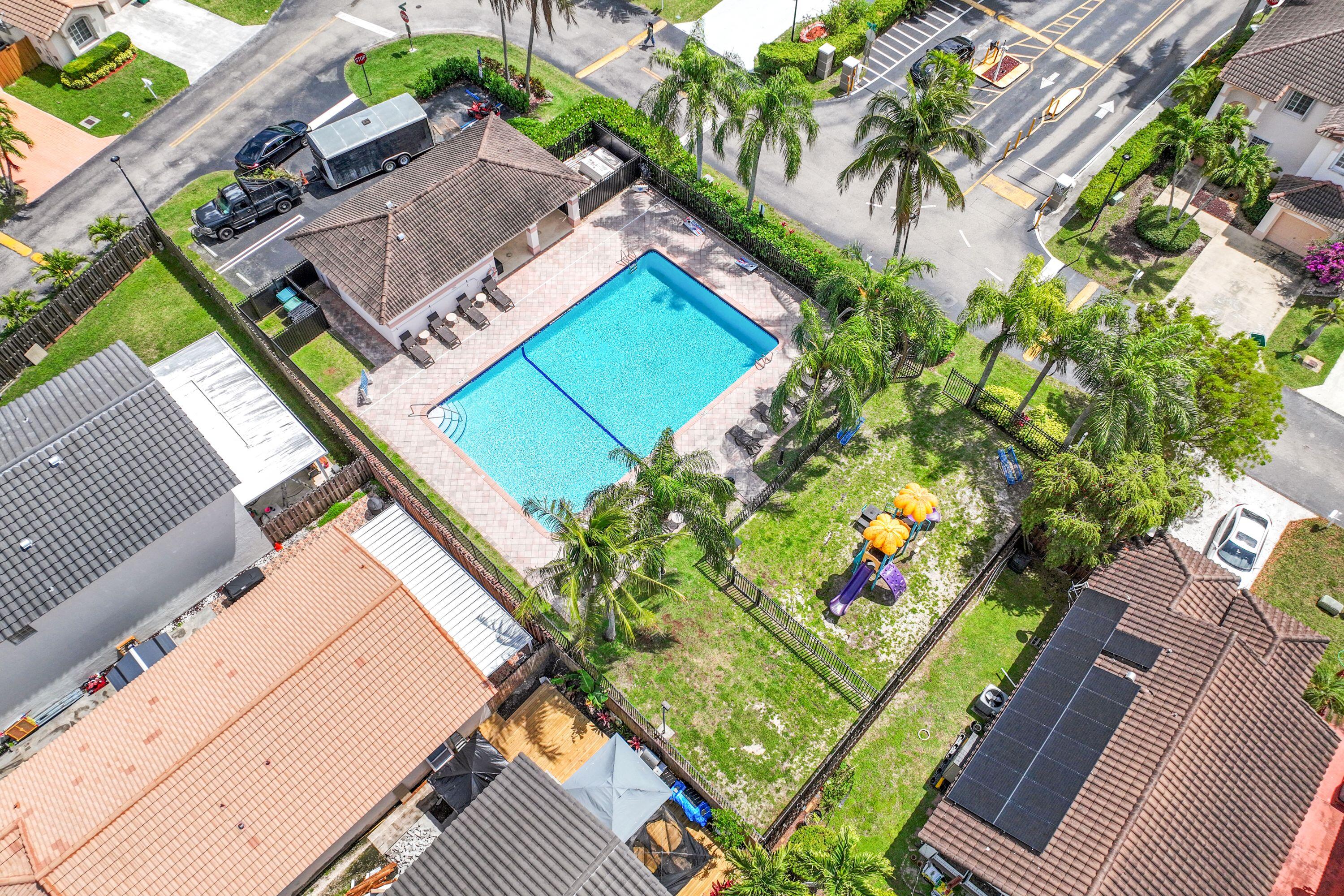 BRIGHTONS MEADOW TRACE - Residential