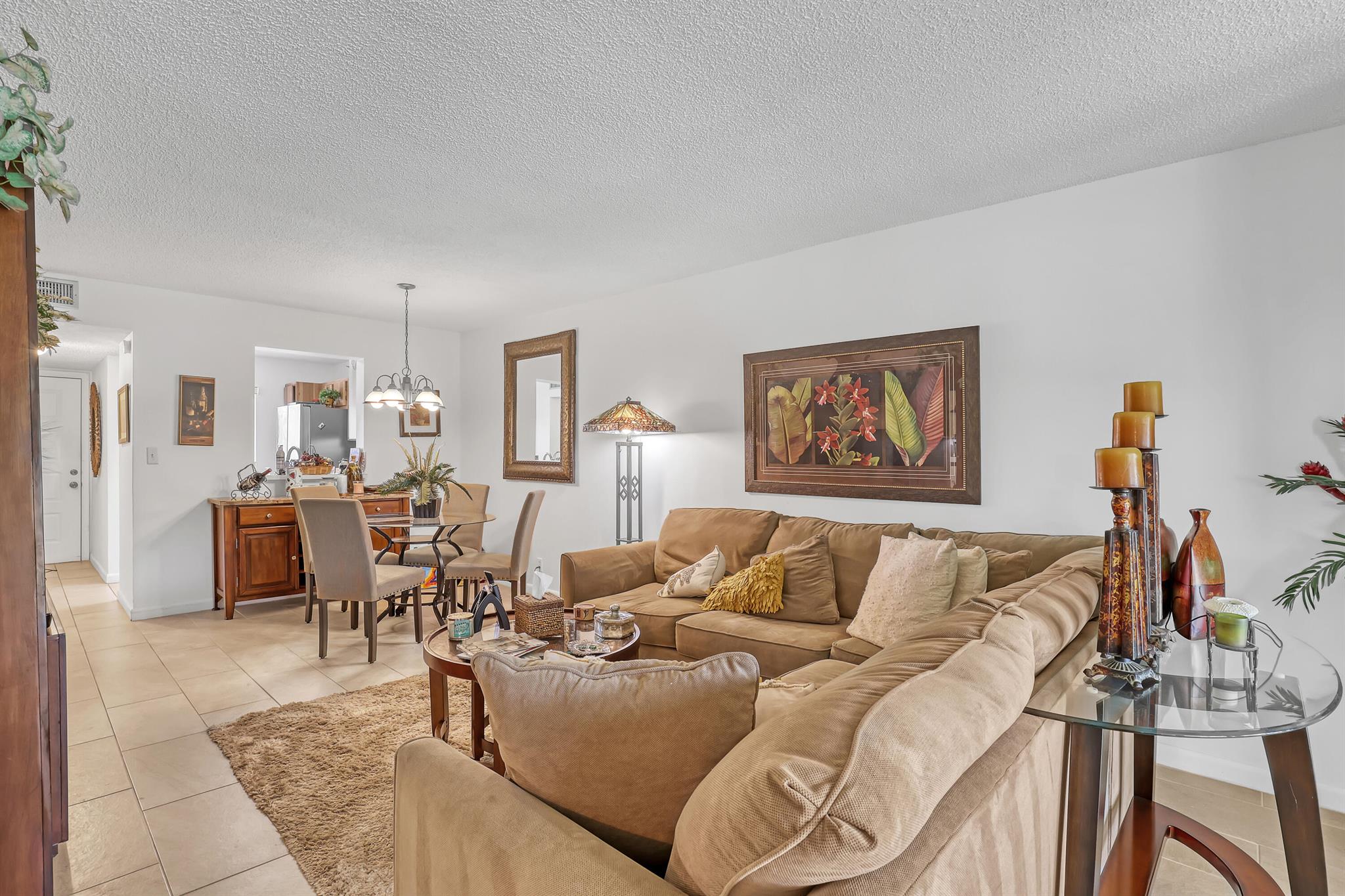 6865 Huntington Lane 208