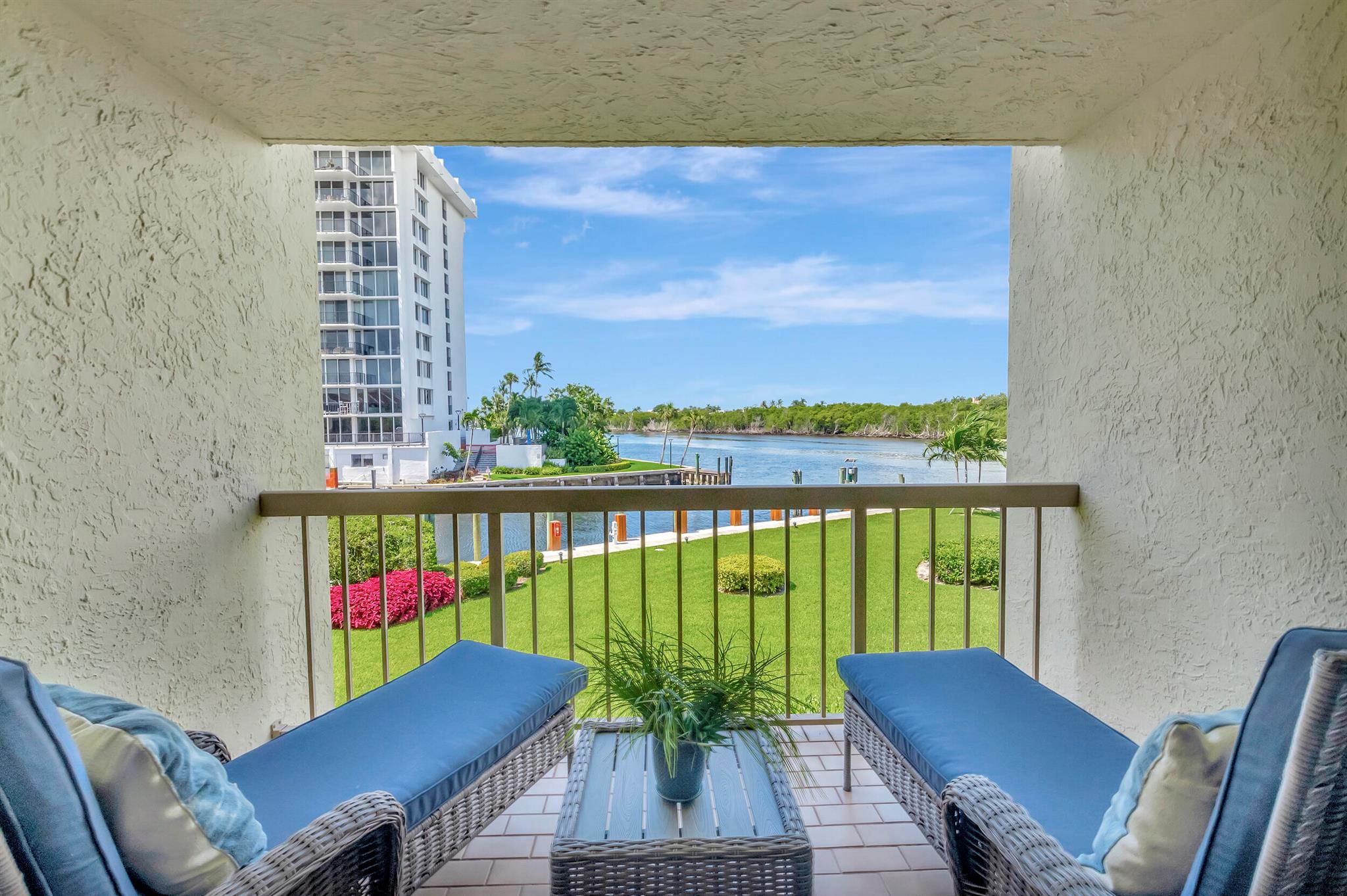 Braemar Isle Condo - Residential