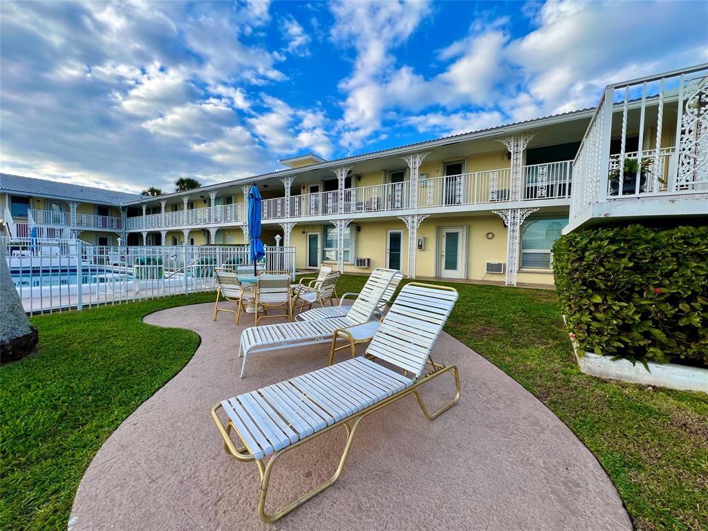 Country Manor Co-Op - Residential Lease