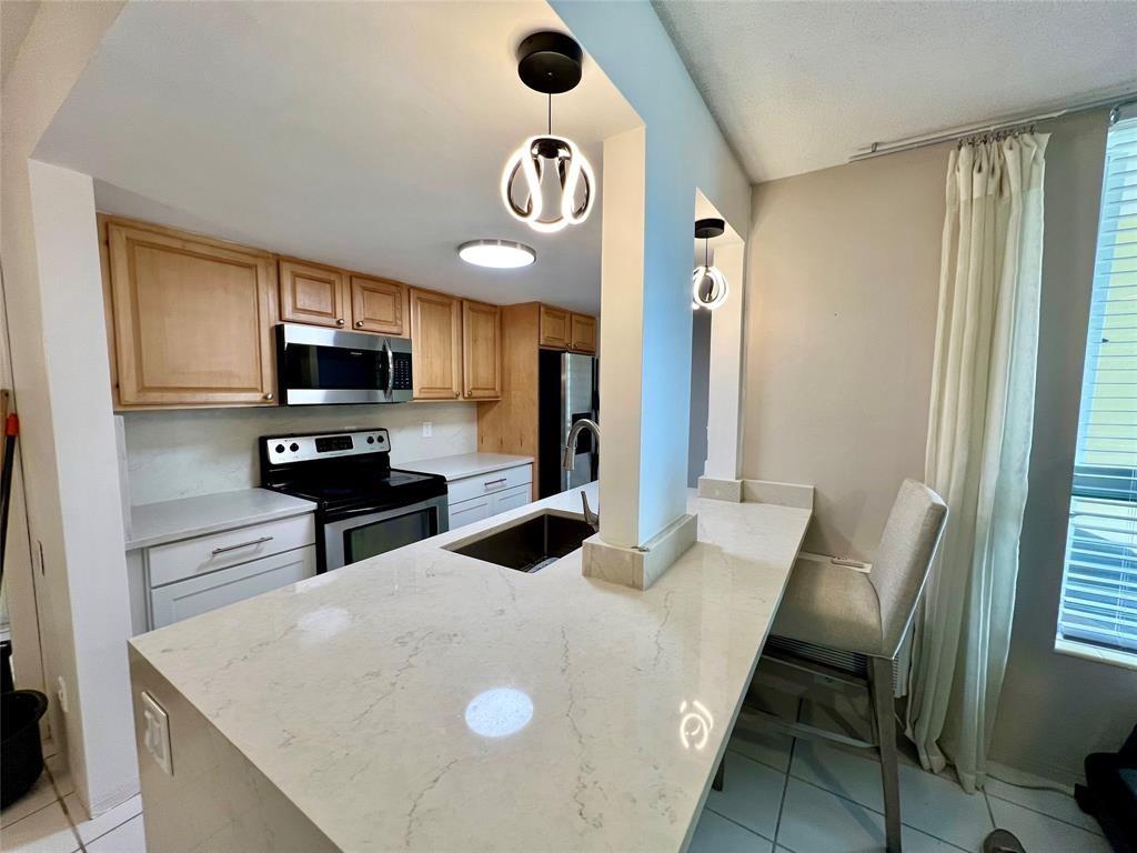 Country Manor Co-Op - Residential Lease