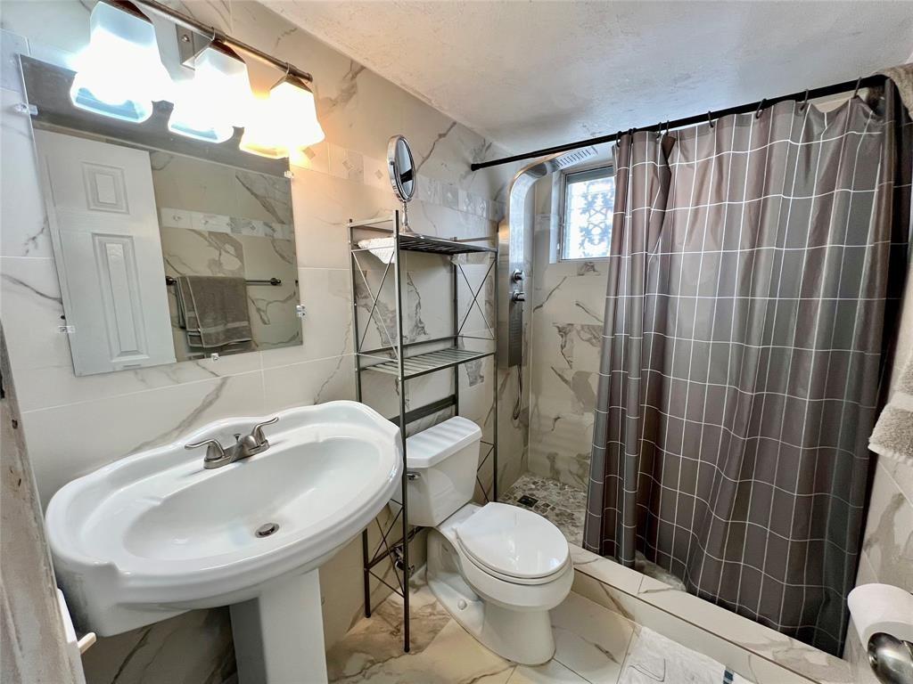 Country Manor Co-Op - Residential Lease