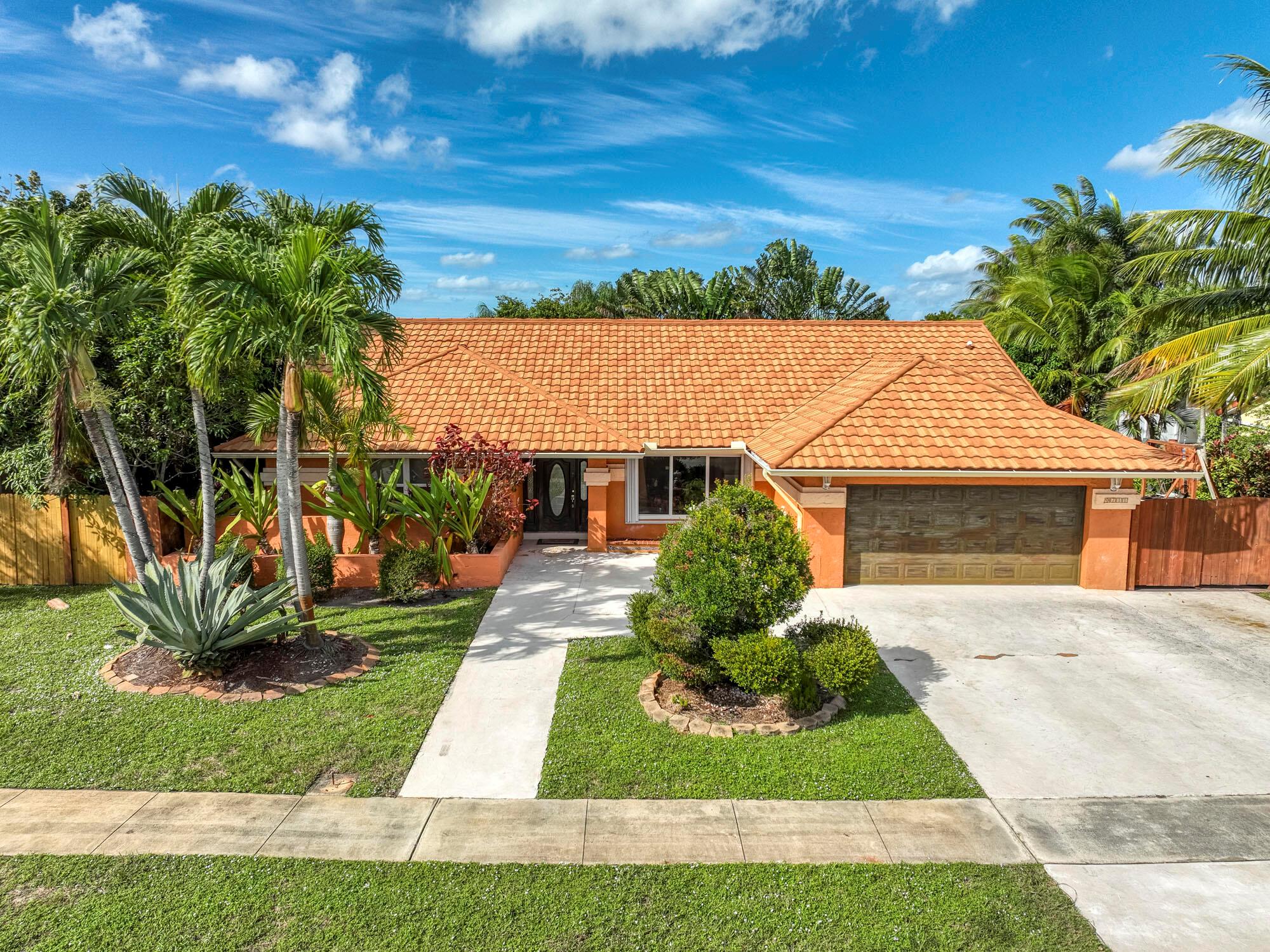 View Boynton Beach, FL 33437 house