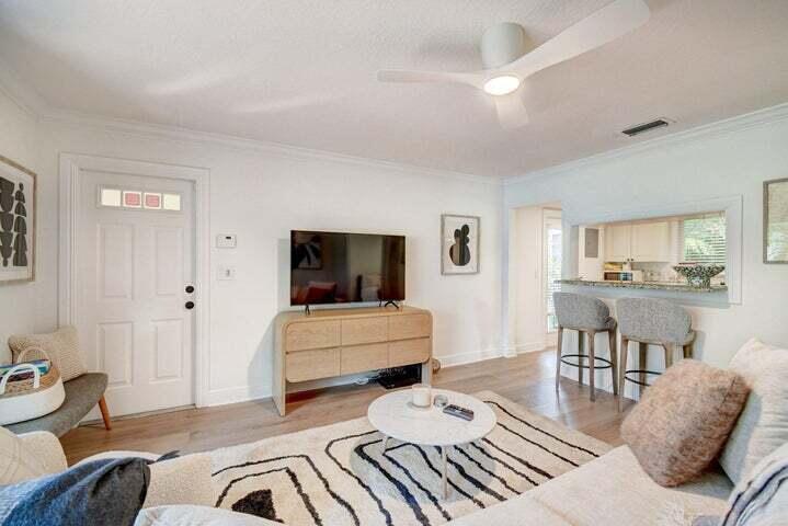 45 SE 7TH Avenue