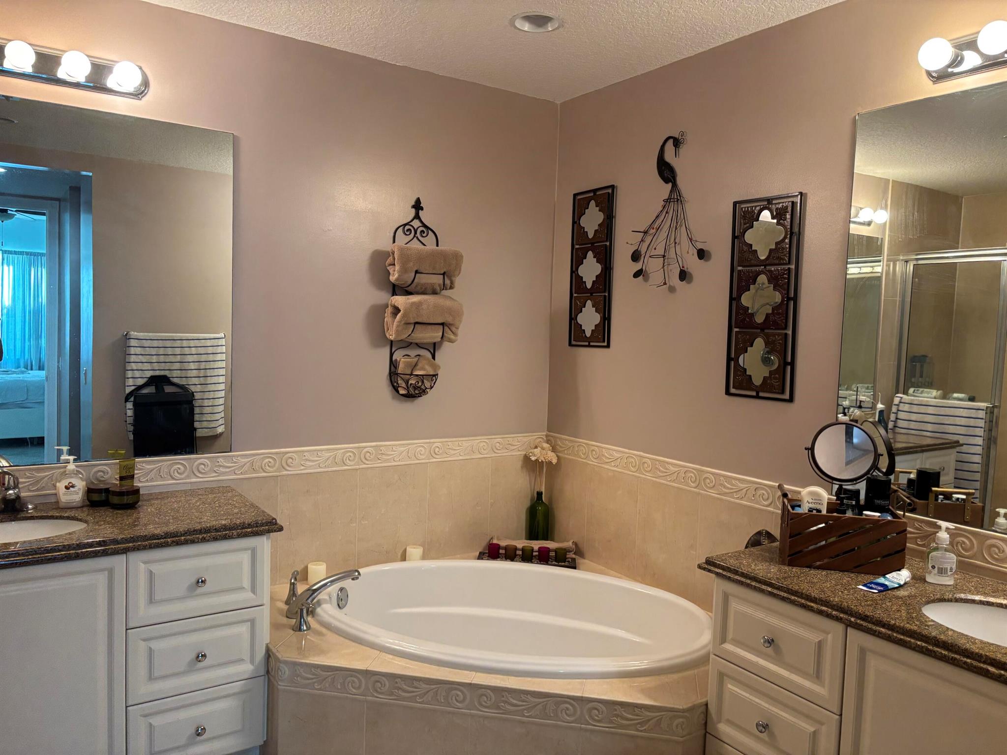 HARBOUR ISLE AT HUTCHINSO - Residential