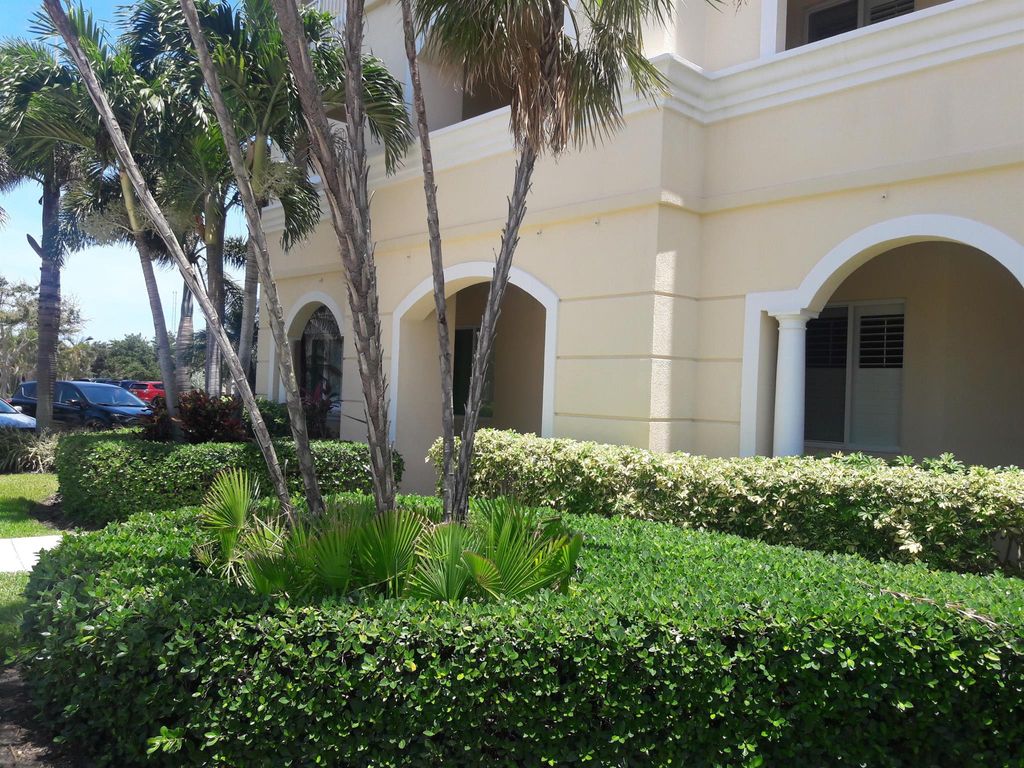 Photo of 37 Harbour Isle Drive E #101, Fort Pierce, FL 34949 (MLS # R11131179)
