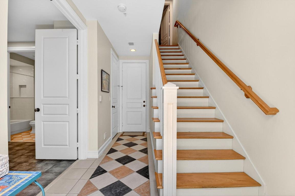 369 W Mallory Circle