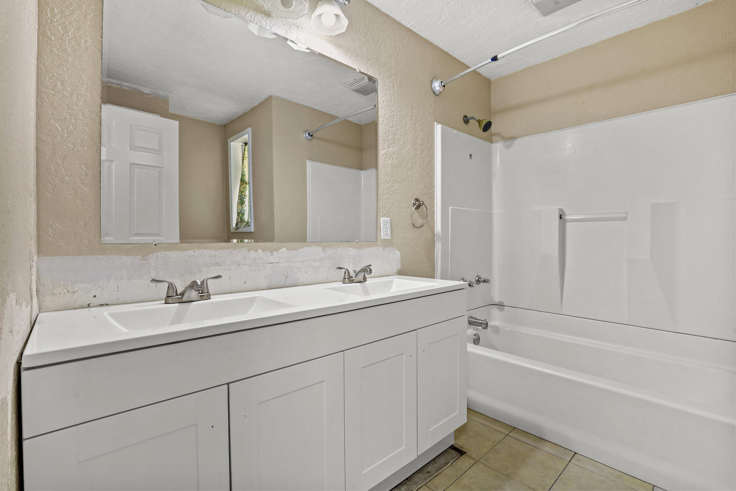 PORT ST LUCIE SECTION 27 - Residential