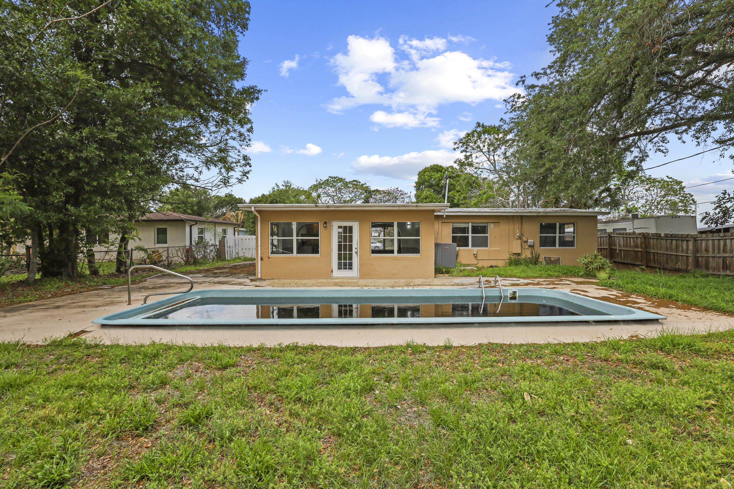 PORT ST LUCIE SECTION 27 - Residential