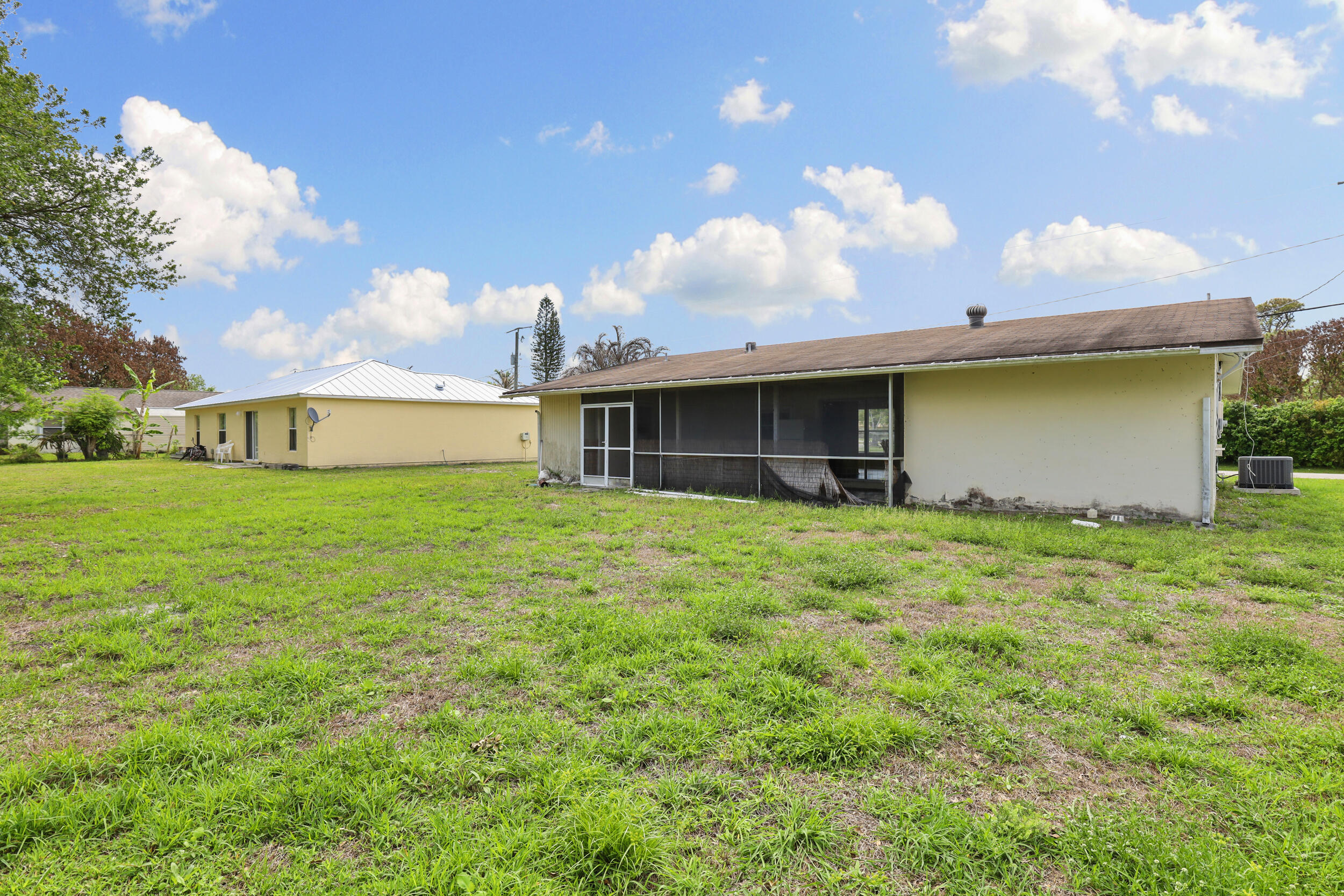 PORT ST LUCIE SECTION 27 - Residential