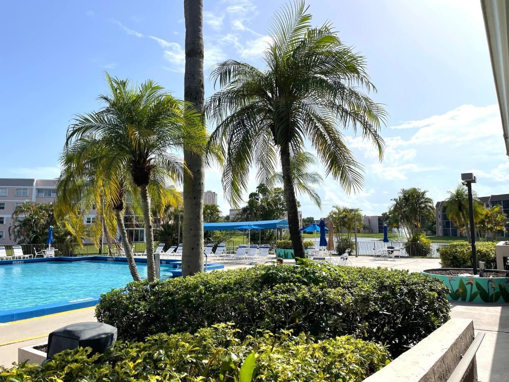 Sunrise Lakes Phase IV - Residential