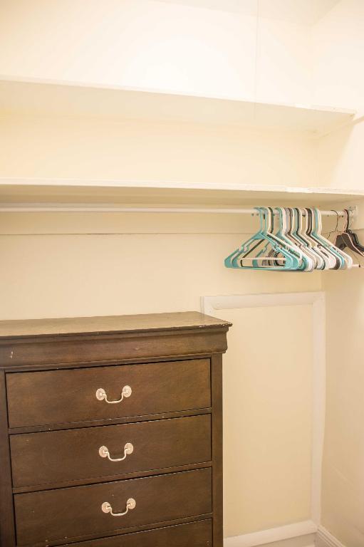 YACHT HARBOR - Residential Lease