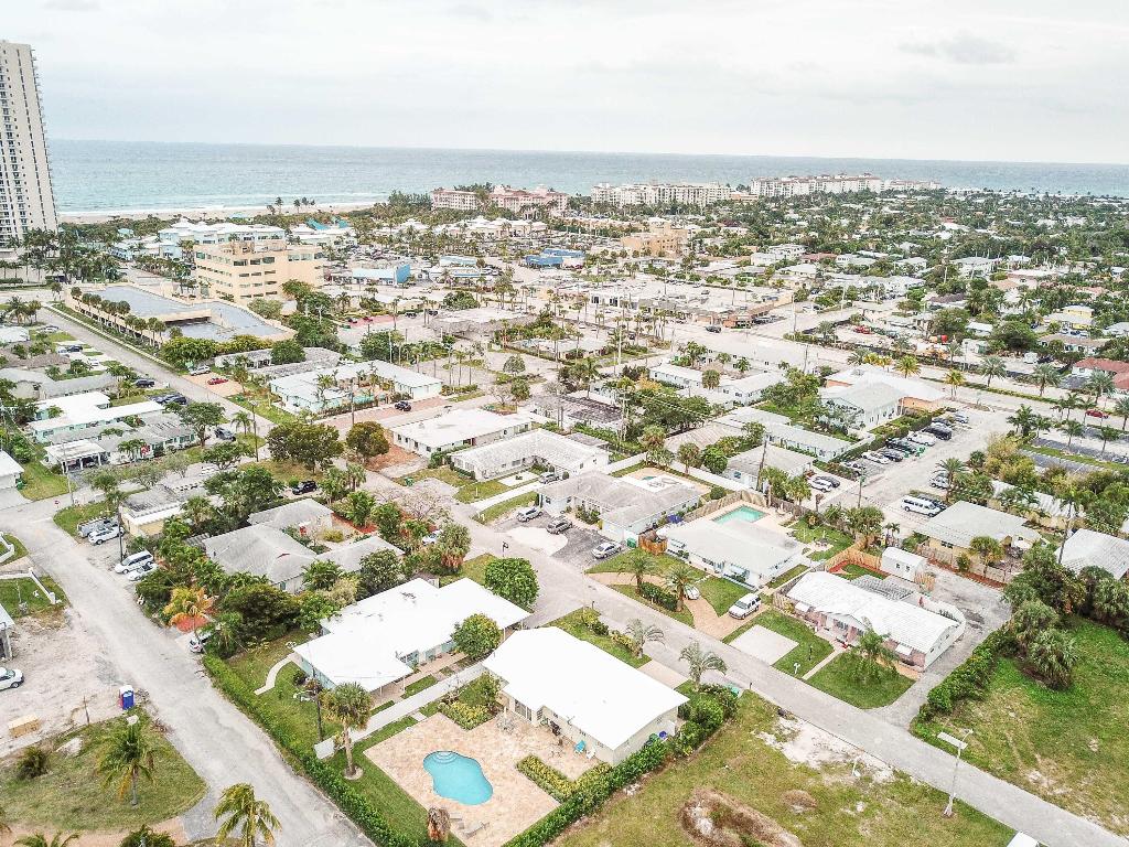 YACHT HARBOR - Residential Lease