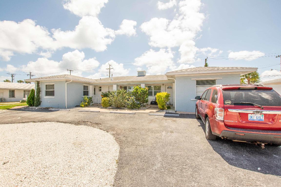 YACHT HARBOR - Residential Lease