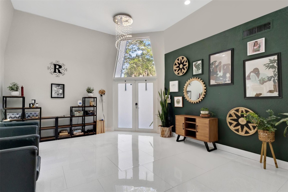 5702 Melaleuca Drive