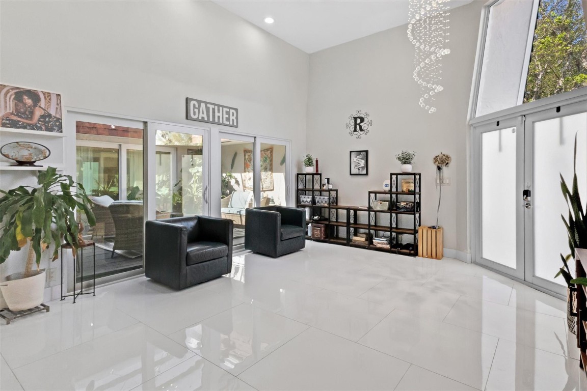 5702 Melaleuca Drive