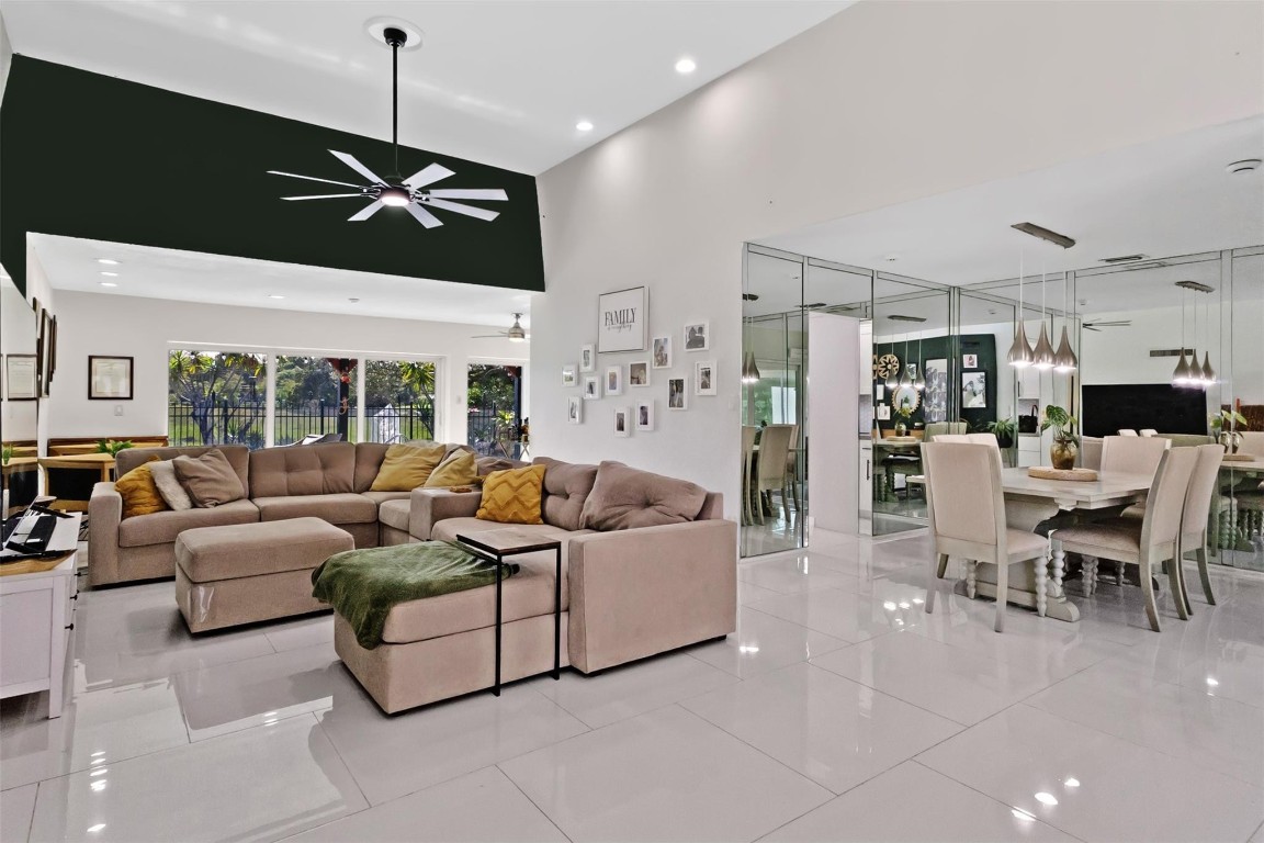 WOODLANDS SEC SEVEN - Residential