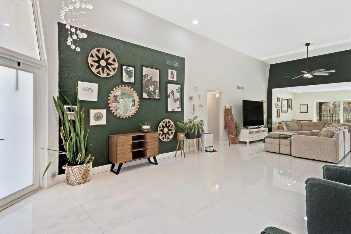 5702 Melaleuca Drive